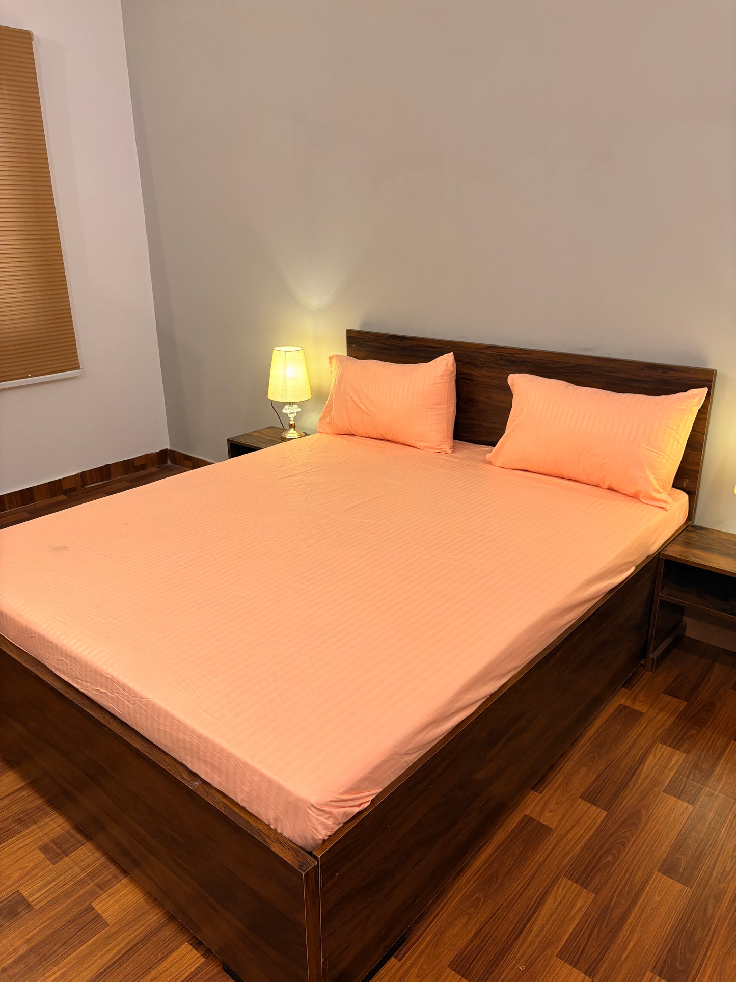 Elegant Fitted Bed Sheet Pink Nest