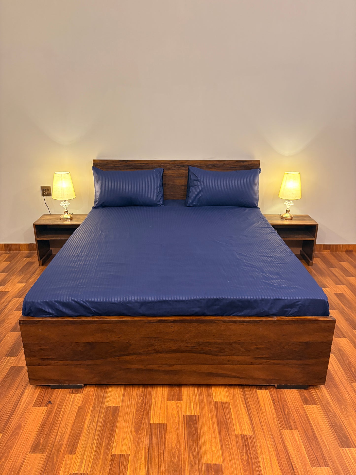 Elegant Fitted Bed Sheet Blue Nest