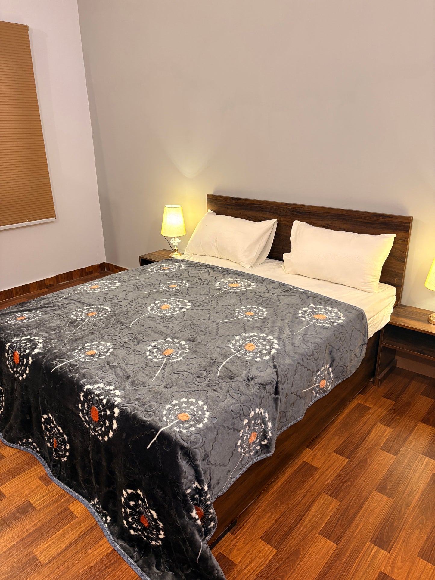 Bloomhaven AC Blanket Dusky Charcoal