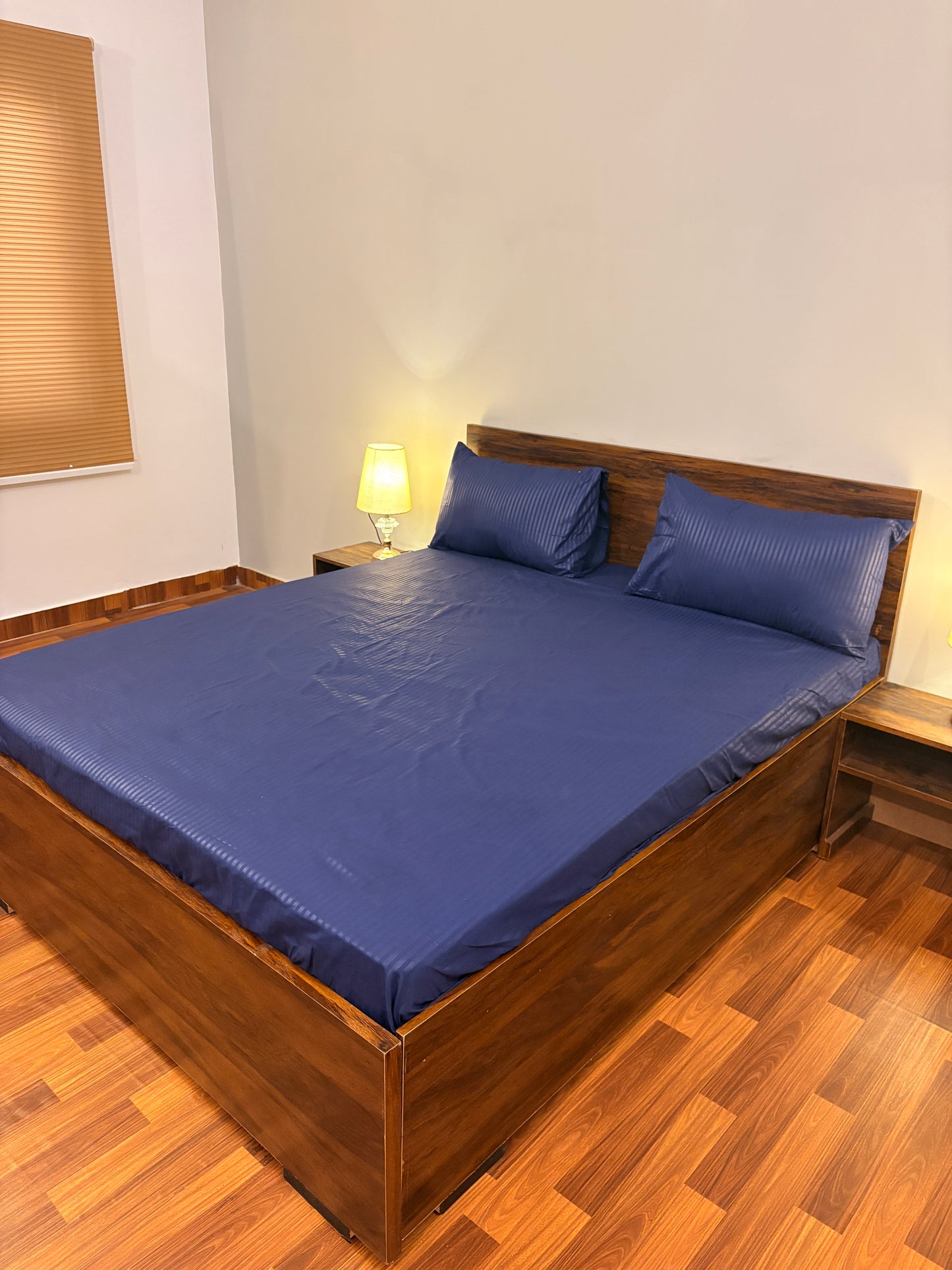 Elegant Fitted Bed Sheet Blue Nest