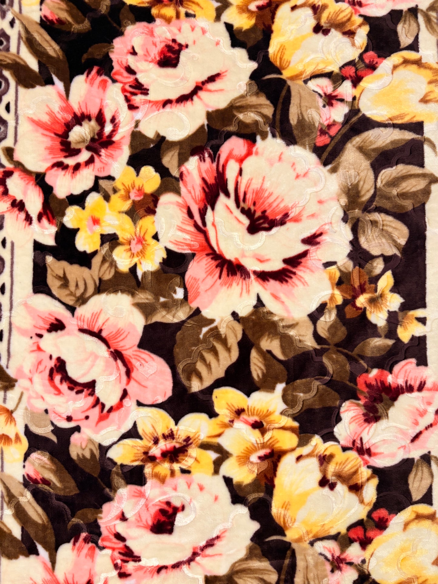 Bloomhaven AC Blanket Petal Noir