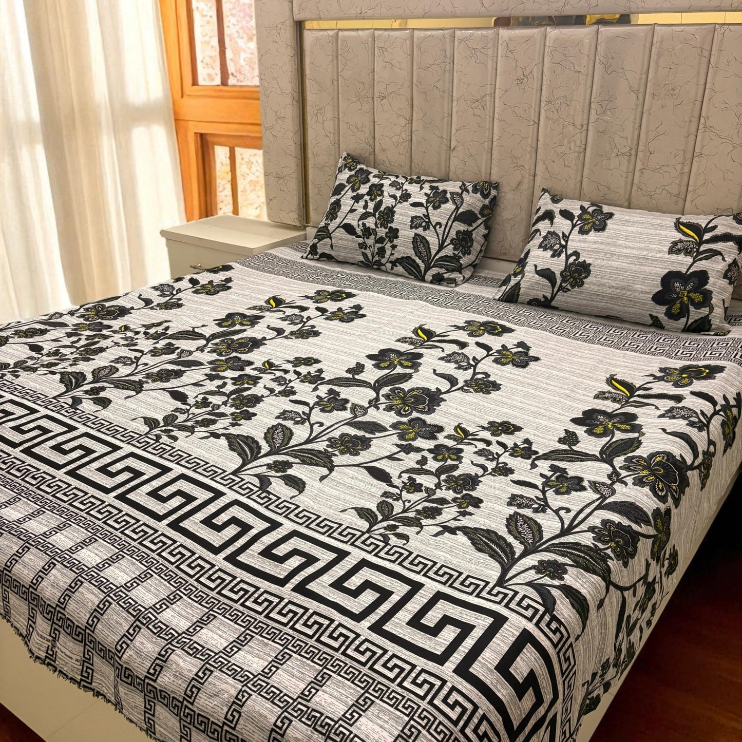 Bloomveil  3 Pcs King Size  Bed Sheet - White Bloom