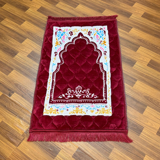Taqwa Prayer Mat – Maroon Serenity